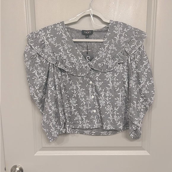 One Loved Babe At Your Door Top - Picture 2 of 3